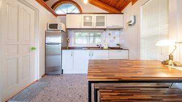 Basic Room, 1 Bedroom (202) | 1 bedroom, free WiFi