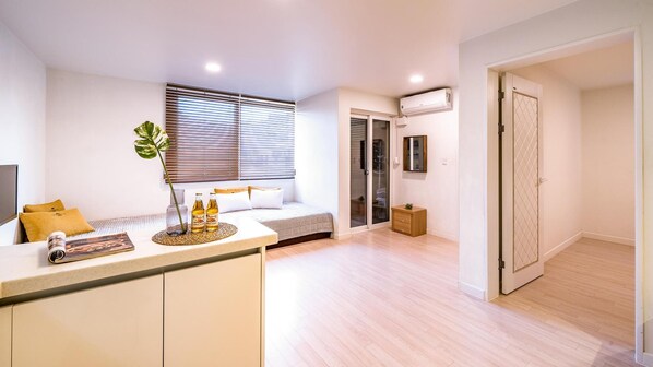 Basic Room, 1 Bedroom (202(No consecutive-night bookings)) | 1 bilik tidur, Wi-fi percuma 