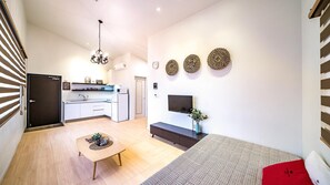 Basic Room, 1 Bedroom (302) - Busan the Pension 502 (Busan)