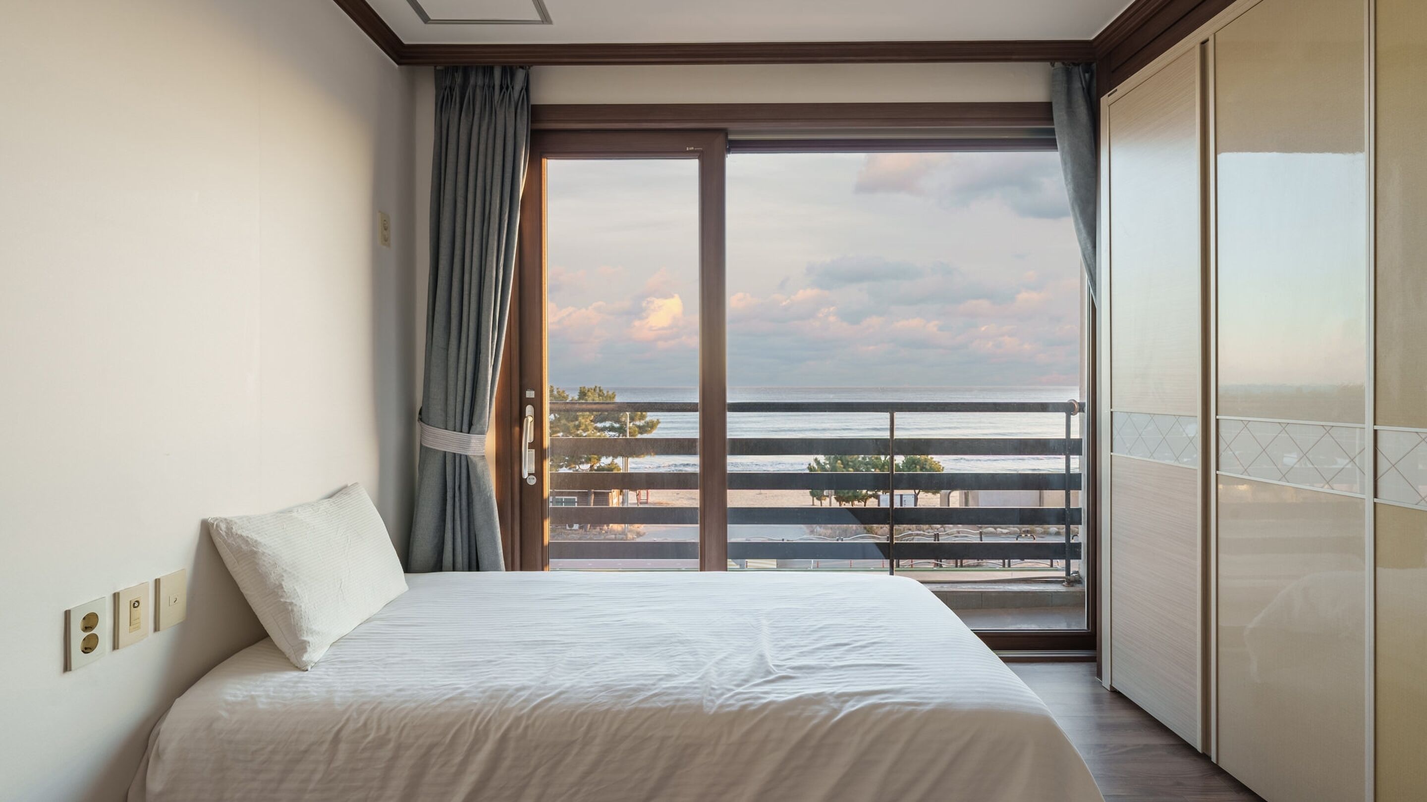 Basic Room, 2 Bedrooms (Family Suite) | 1 bedroom, WiFi (free)