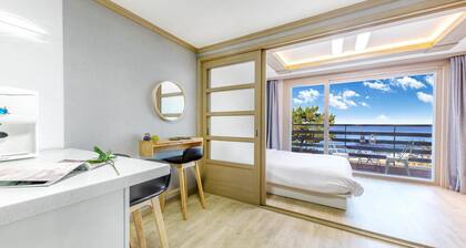 Yangyang Haettuneonchangmoon Pension