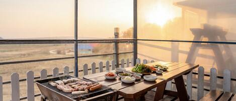 Basic Room, 1 Bedroom (Caravan1) | Free WiFi