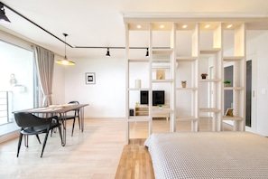 Basic Room, 1 Bedroom (307) | 1 bedroom, free WiFi - Yeosu Harushimpyo Pension (Yeosu)