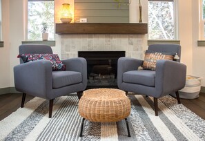 Interior - Modern Midtown Home w/ Luxury Finishes & Hot Tub! (Bend)