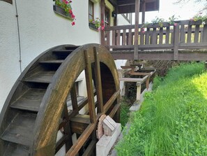 Unclassified image, 4 of 43, button - Doppelzimmer - Weißes Zimmer - Gasthof Teichmühle (Leubnitz)