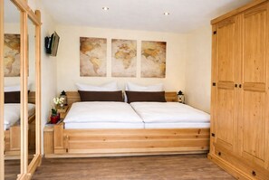 2 bedrooms, bed sheets