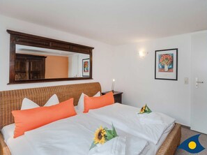 1 bedroom, WiFi, bed sheets