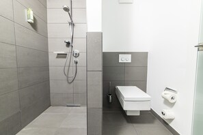 Kondominium | Shower kamar mandi