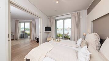 Condo | 1 bedroom, in-room safe, individually decorated, individually furnished