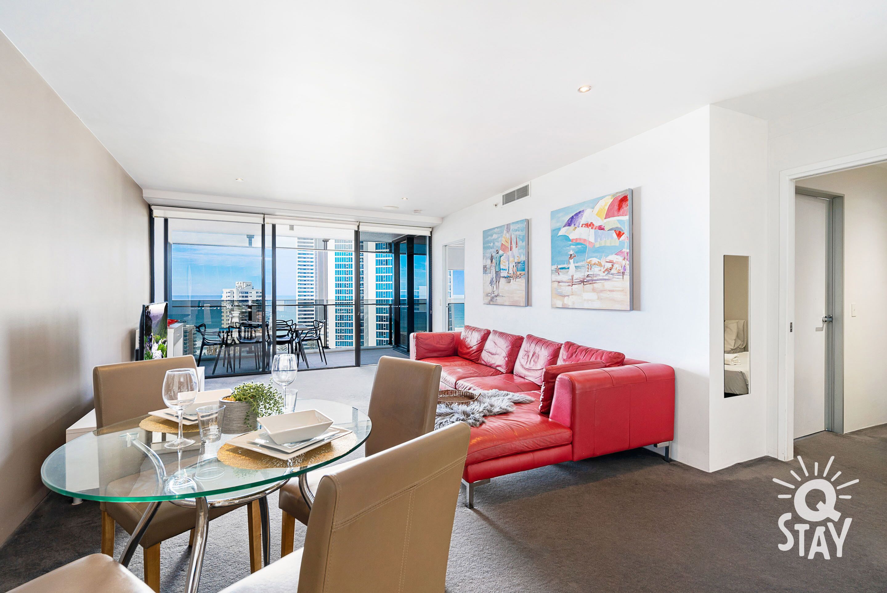 ♦️ Circle on Cavill – 2 Bedroom SPA Ocean View Apartment — Q Stay