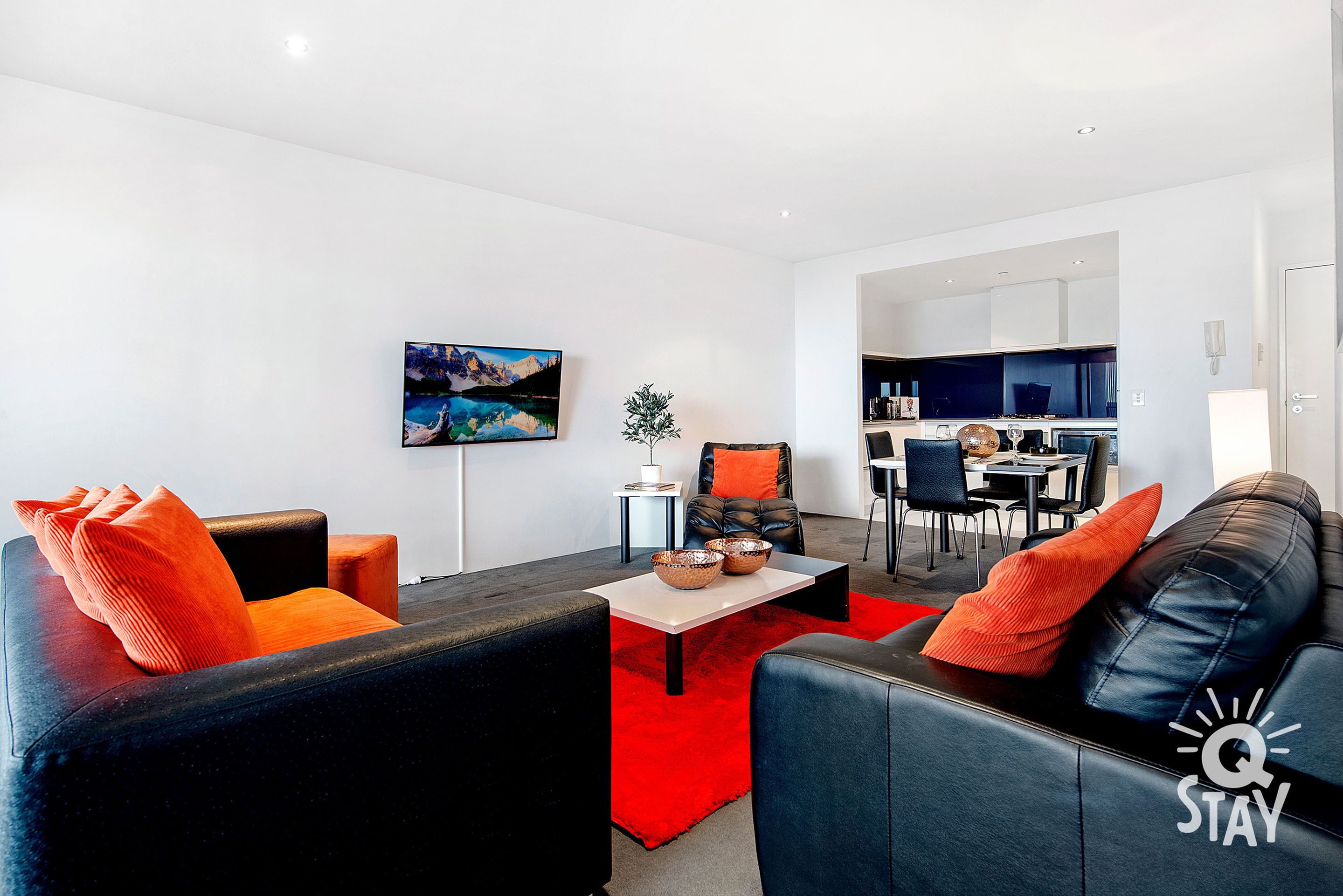 Circle on Cavill – 1 Bedroom Unit with Ocean Views — image 21