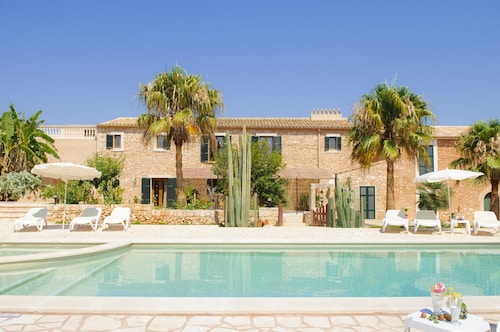 300 Jahre Altes Anwesen Nahe der Cala Mondrago für 14-16 Personen