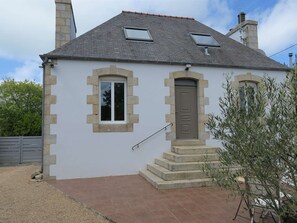 Exterior - Charming House with Garden, 600m from Beach, Free WIFI – Pleumeur-Bodou (Pleumeur-Bodou)