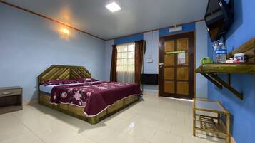 Desk, free WiFi, bed sheets