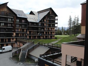 Exterior - Ski-In/Ski-Out Studio with Pool & Tennis Court, Sleeps 4, Risoul 1850 (Risoul)