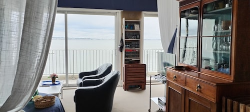 Appartement pieds dans l 'eau avec vue exceptionnelle sur la baie de la Baule