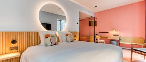 Deluxe-Doppelzimmer | Hochwertige Bettwaren, Zimmersafe, Schreibtisch