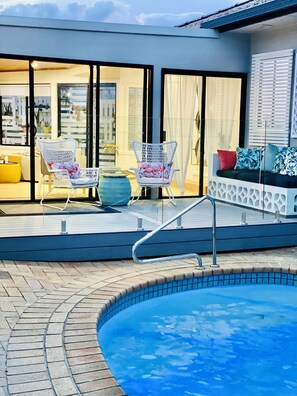 Outdoor pool - PALM SPRINGS – 2 BED + POOL – COFFS HABOUR (Coffs Harbour)