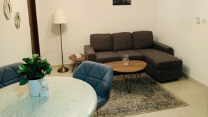 Perushuone, 1 suuri parisänky | Oleskelualue