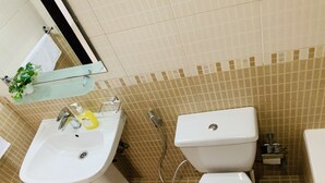 Basic Room, 1 King Bed | Bathroom - Classic One Bedroom (Dubai)
