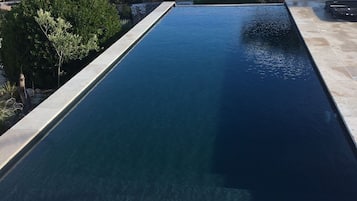 Piscine extérieure, piscine chauffée