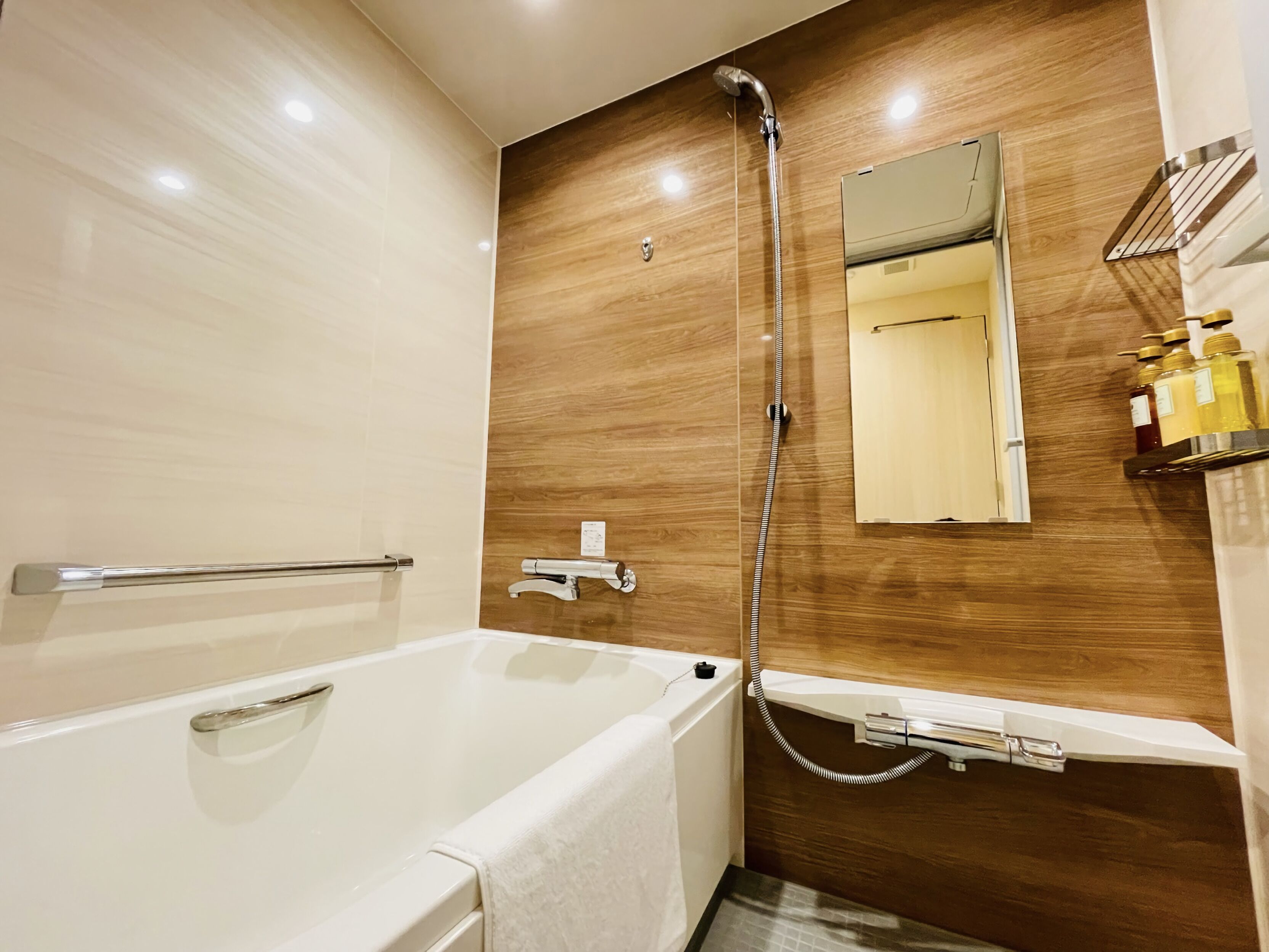 1 bedroom, in-room safe, desk, iron/ironing board