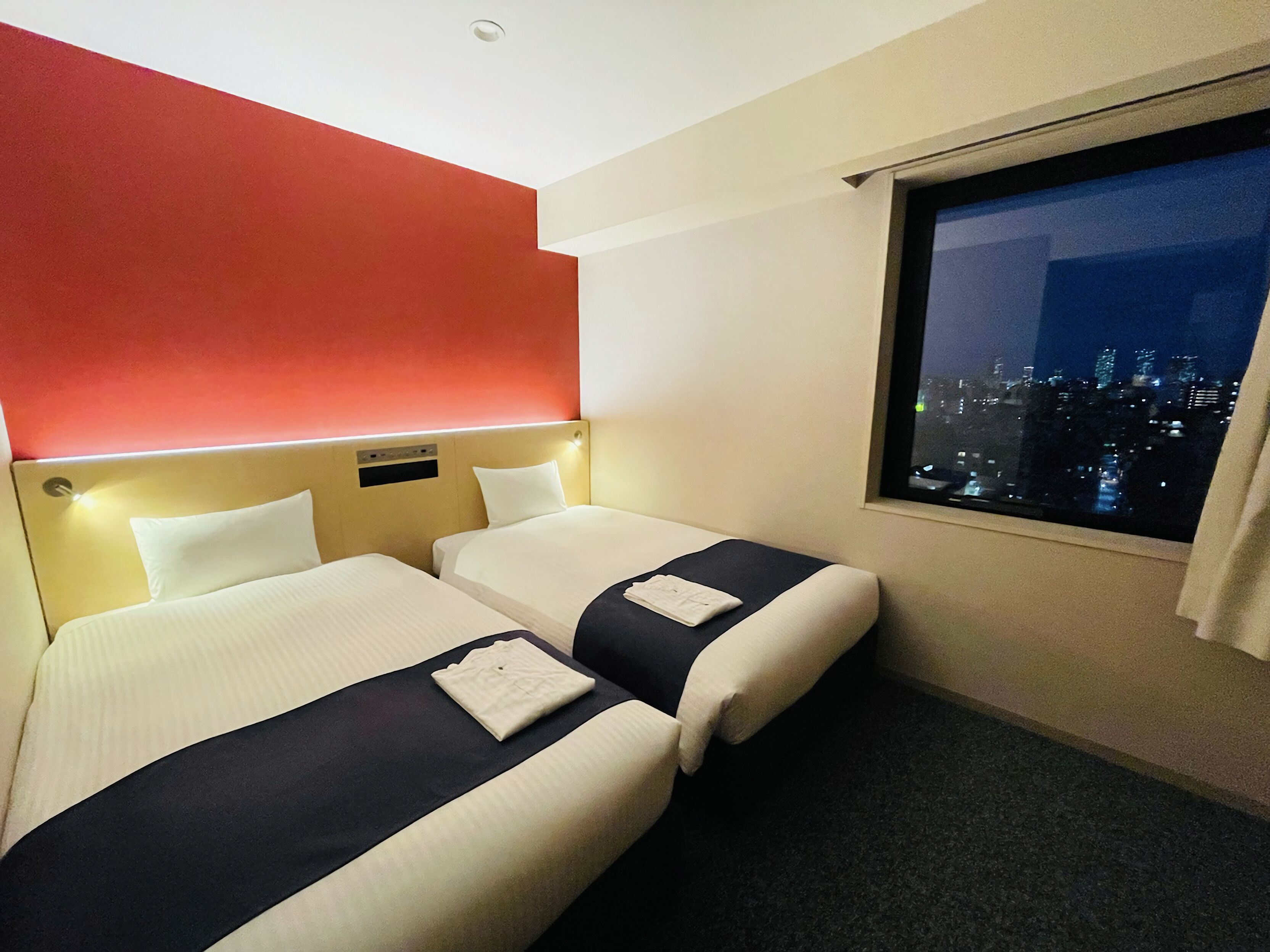 twin room, non smoking, city view (separate breakfast charge for 0-6yrs) | 1 bedroom, in-room safe, desk, iron/ironing board