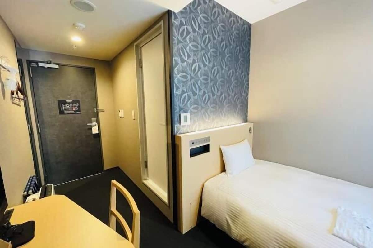 In-room safe, desk, iron/ironing board, free WiFi