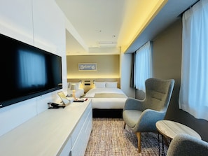 豪華雙床房, 非吸煙房 (Separate breakfast charge for 0-6yrs) | 客房內保險箱、書桌、熨斗/熨衣板、免費無線上網