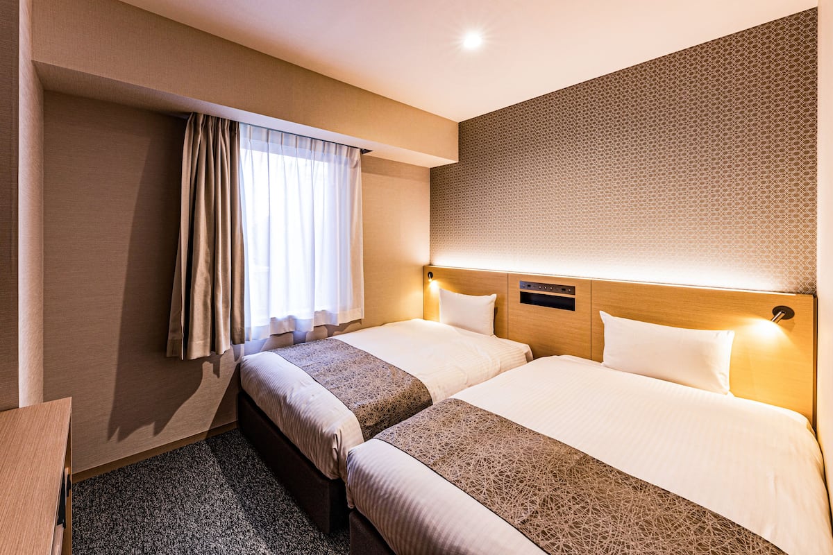 In-room safe, desk, iron/ironing board, free WiFi
