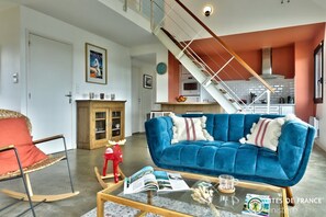 Télévision, cheminée