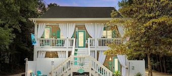 Celebrate Your Love! Close to the Beach! (SP)