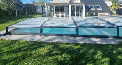 HOUSE WITH HEATED POOL 10x4ml in Sallenelles between Cabourg and Ouistreham.