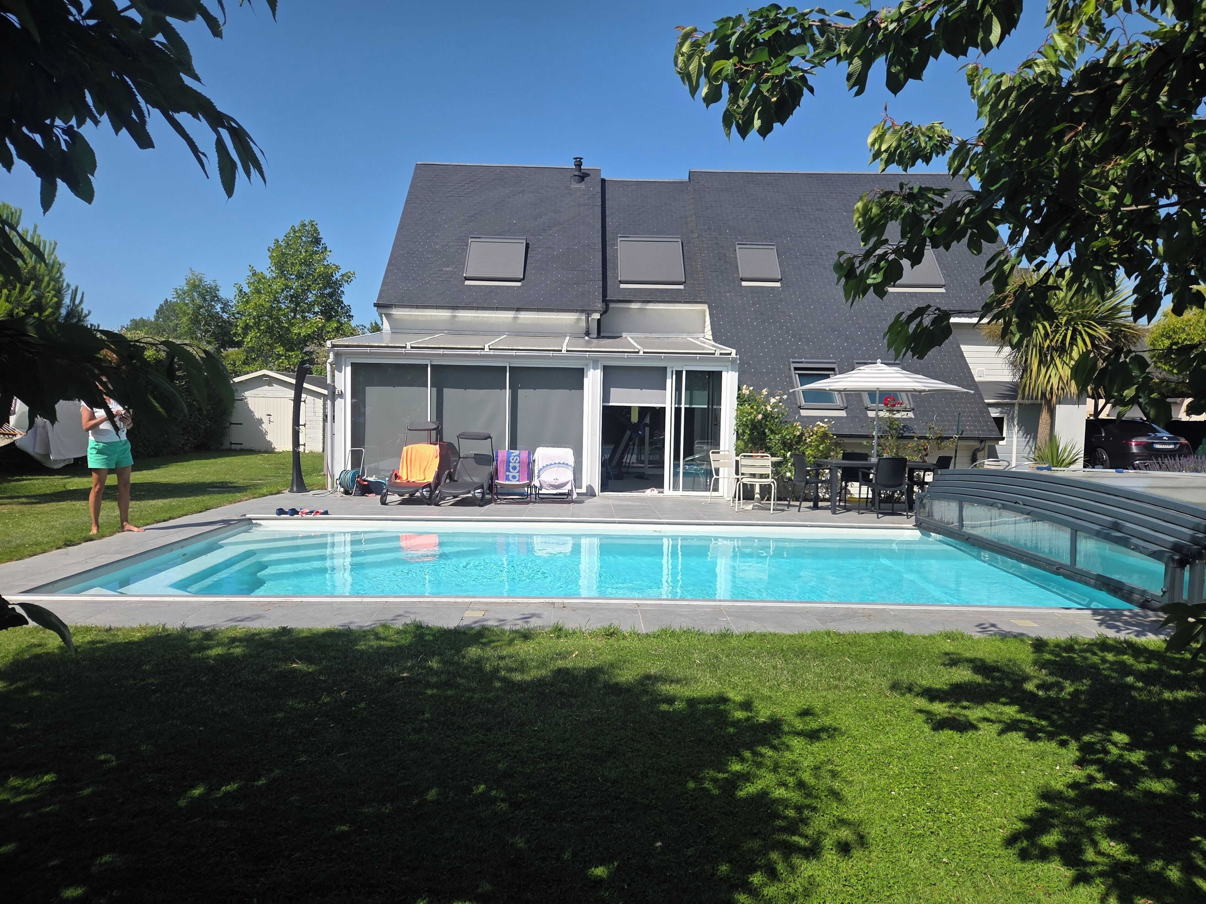 Piscine couverte, piscine extérieure