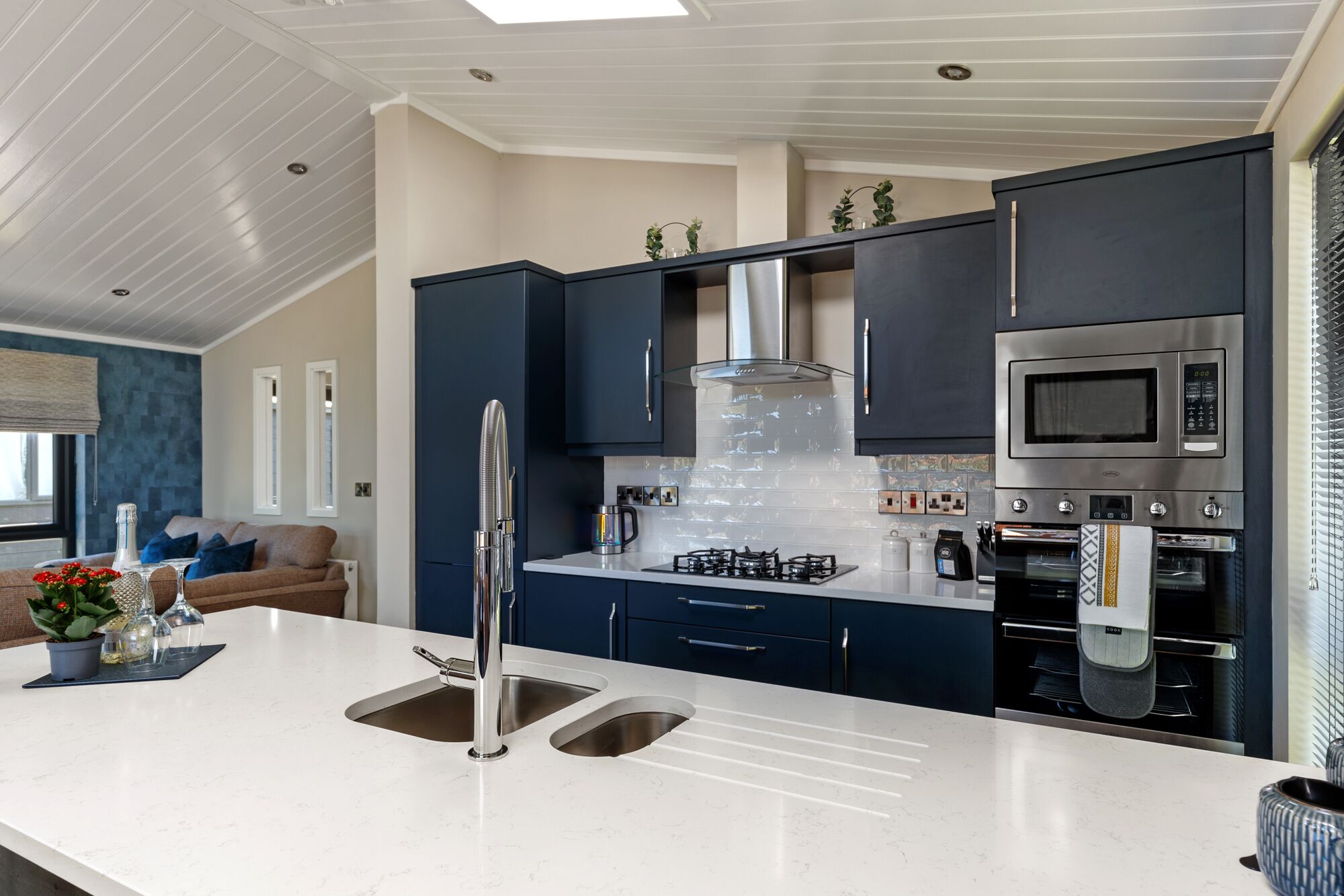 雪櫃、微波爐、洗碗機、多士爐