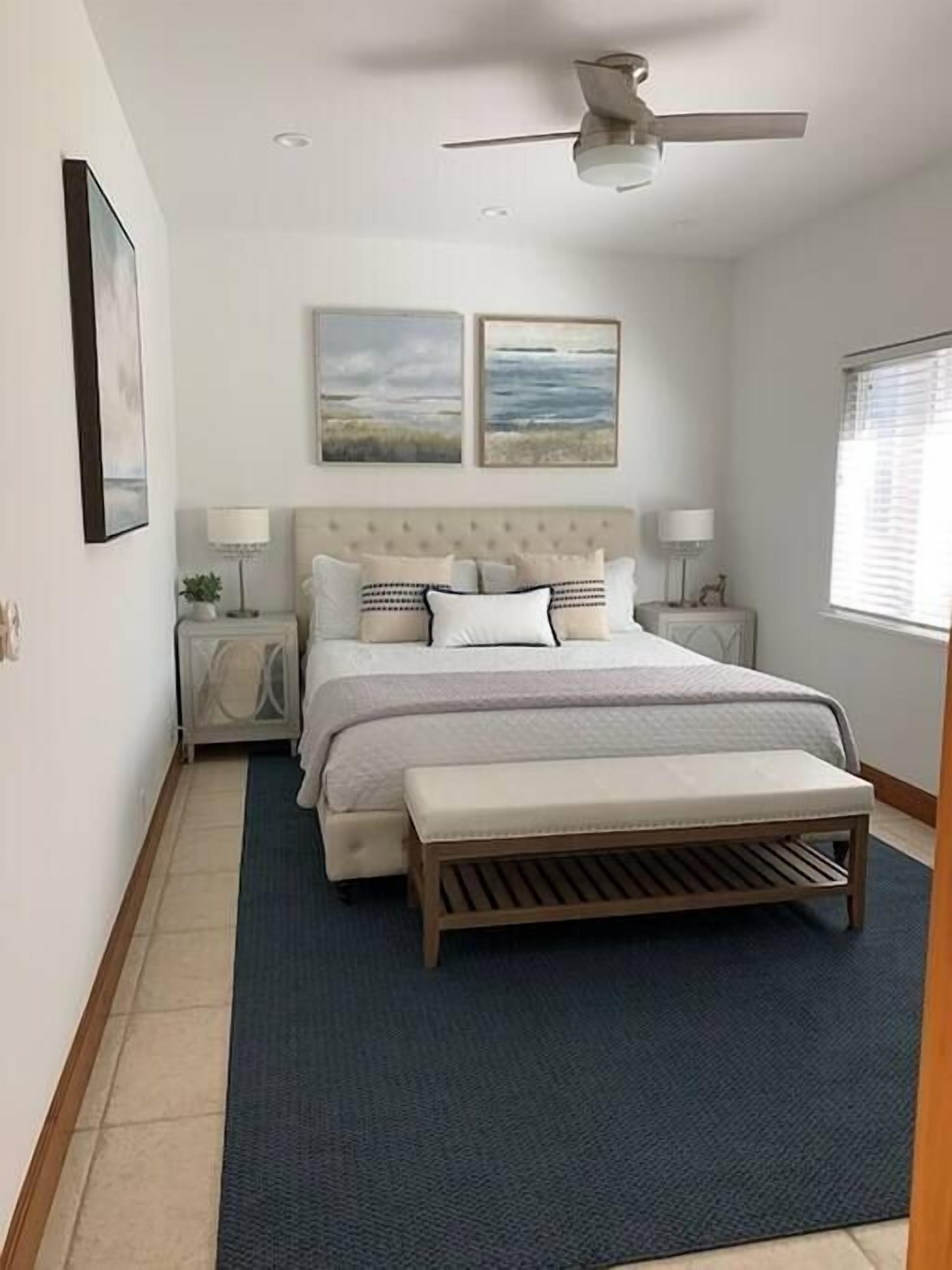 Historic West Beach Apartment — 2 blocks to the Beach