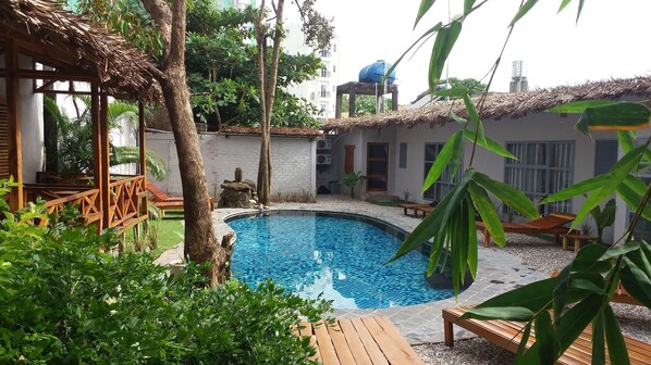 Outdoor pool - Langchia Hostel & Bar (Phu Quoc)