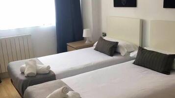 2 bedrooms, WiFi, bed sheets