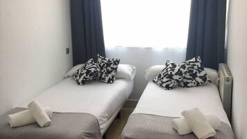 2 bedrooms, WiFi, bed sheets