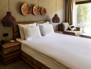 Grand Deluxe | Sängtillbehör av högsta kvalitet, minibar och arbetsyta för laptop