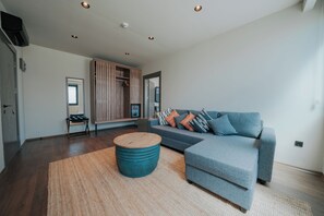 Grand Deluxe | Living area