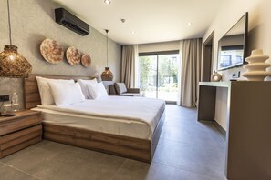 Grand Deluxe | Sängtillbehör av högsta kvalitet, minibar och arbetsyta för laptop