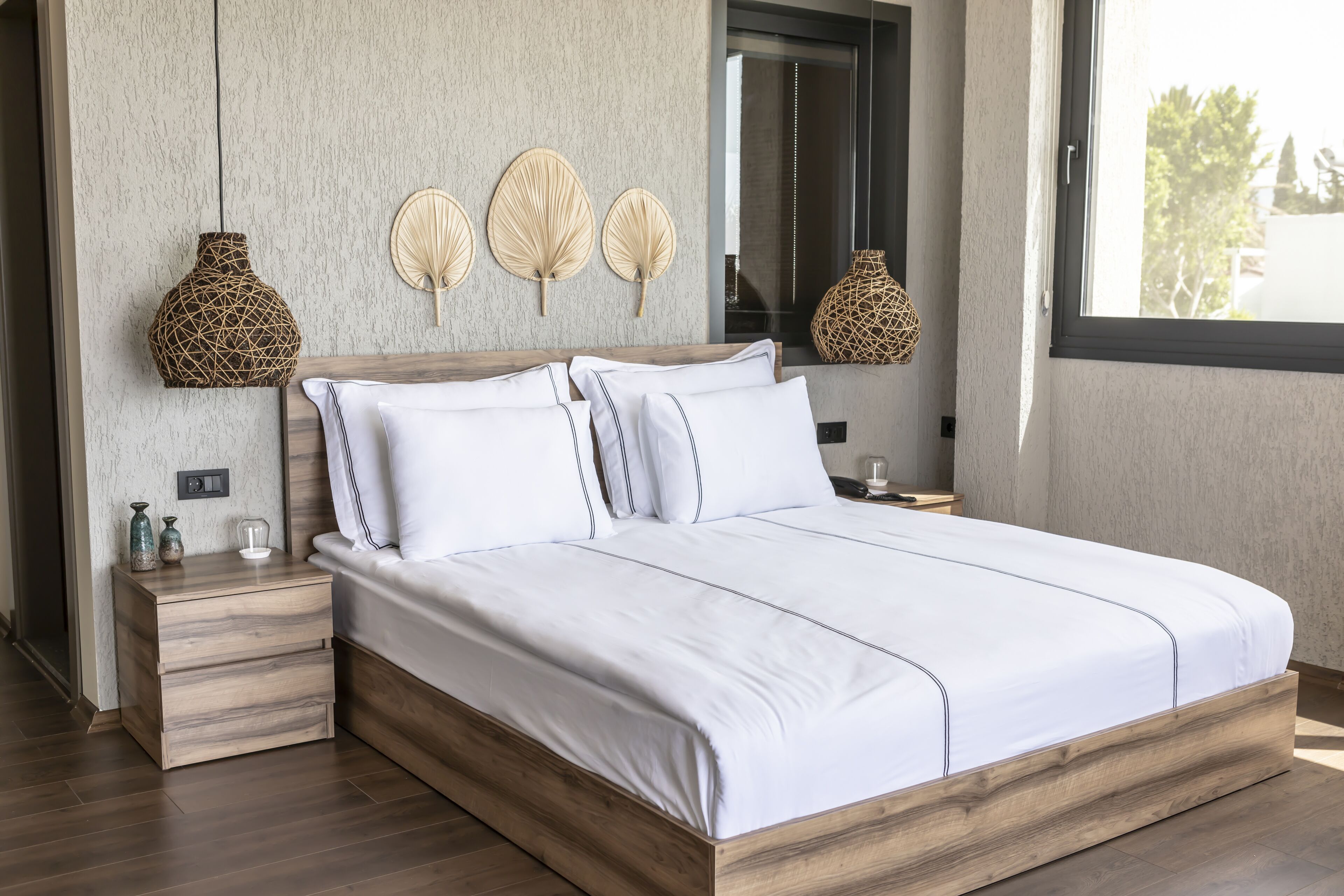 Prive Suite Sea View | Premium bedding, minibar, laptop workspace, soundproofing