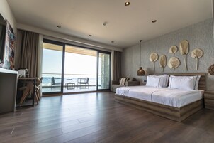 Ropa de cama de alta calidad y minibar 
