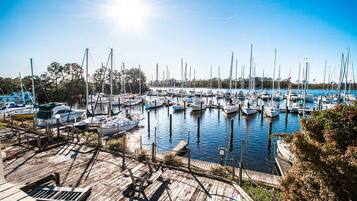 Dock