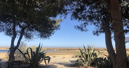 Ground floor independent studio in historic center, 200 m from the sea