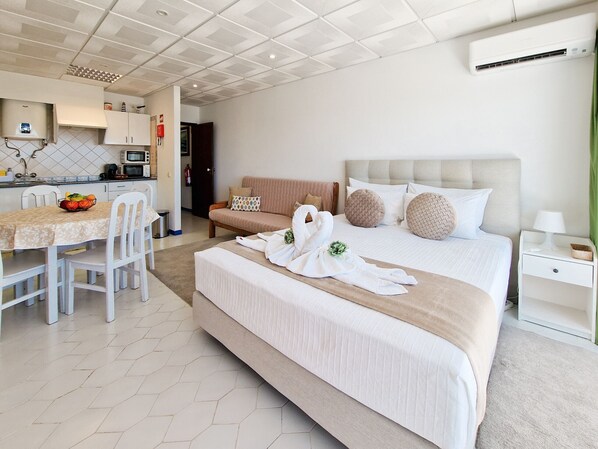 Iron/ironing board, free WiFi, bed sheets