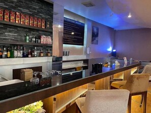 Bar (in der Unterkunft)