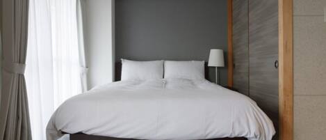 1 habitación, escritorio, wifi gratis y ropa de cama