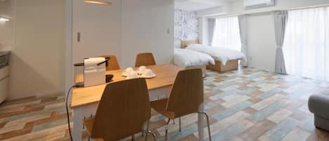1 bedroom, desk, free WiFi, bed sheets